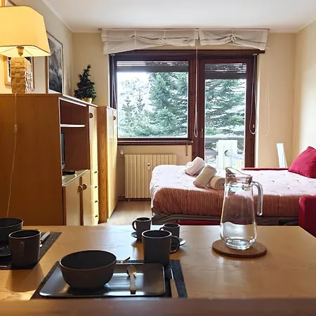 Apartment Hostdomus - Little Garden *
